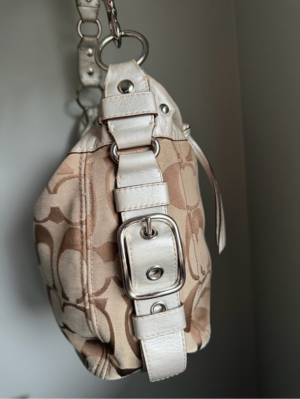 Vintage Coach Signature Hobo Bag - Picture 4 of 10